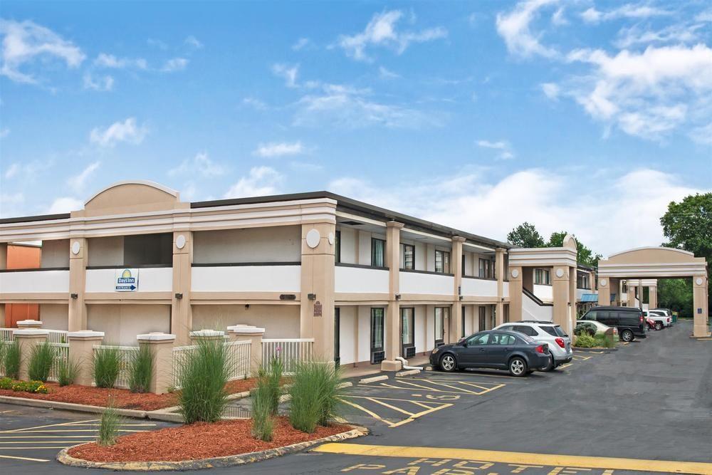 Days Inn By Wyndham St. Louis Lindbergh Boulevard Huntleigh Exterior photo